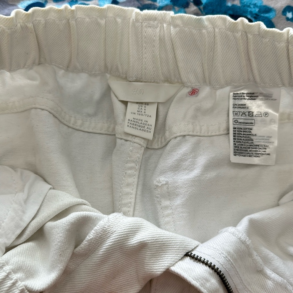 Pants - Picture 2 of 3
